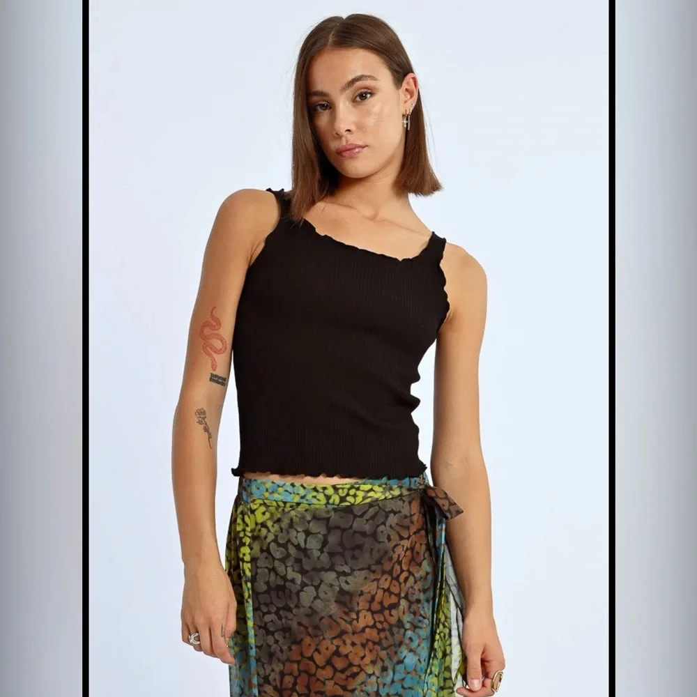 Black Ribbed Tank Top - Picture 1 of 3